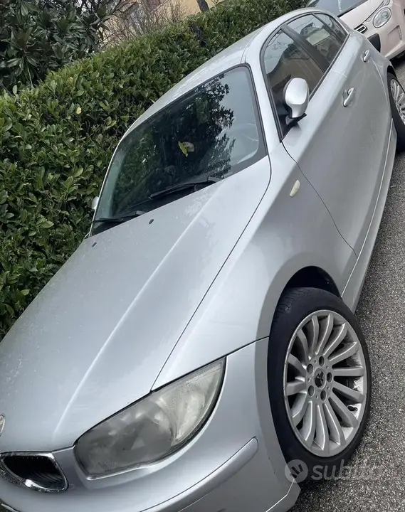 BMW 1 Series 2010 photo 2