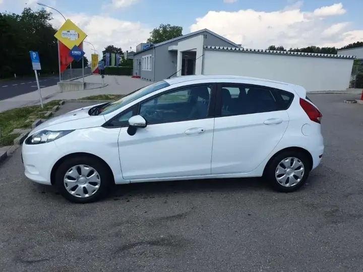 Ford Fiesta 2009 photo 3