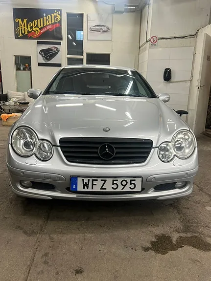 Mercedes-Benz C200