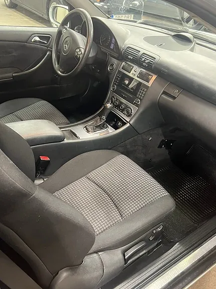 Mercedes-Benz C200 2005 photo 4