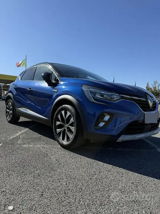 Renault Captur 2023 photo 2