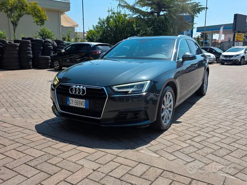 Audi A4 2018 photo 2