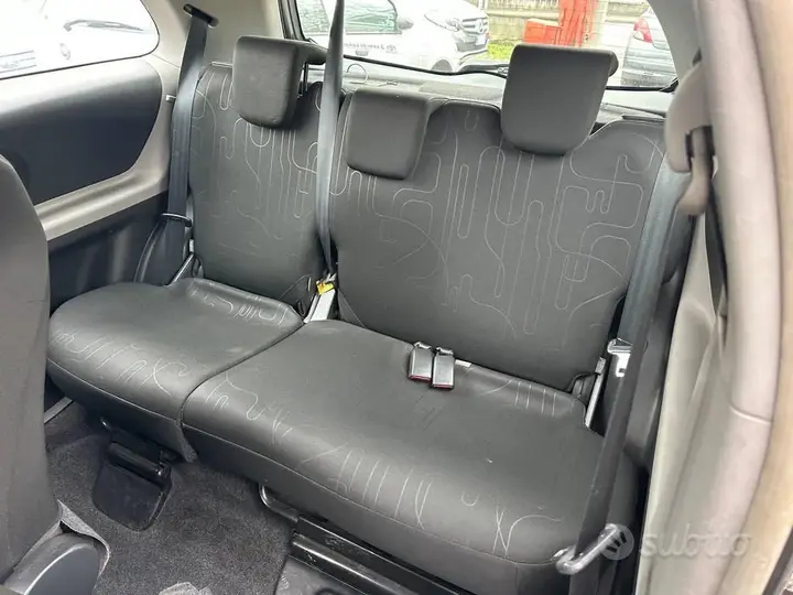 Toyota Yaris 2009 photo 5