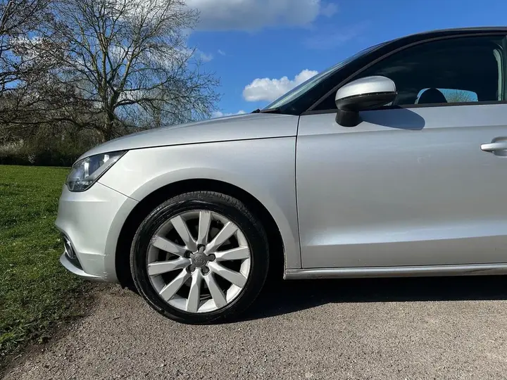 Audi A1 2012 photo 3