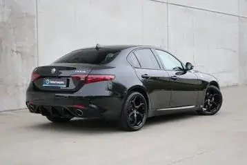 Alfa Romeo Giulia 2019 photo 2