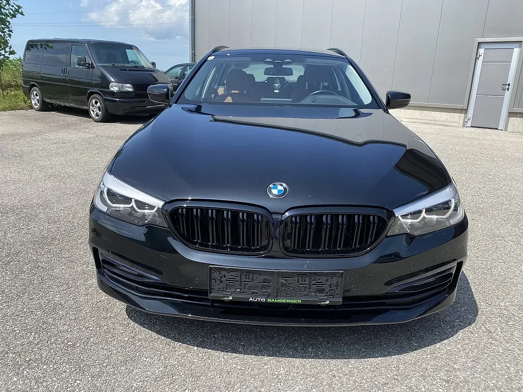 BMW 5 Series 2017 photo 2
