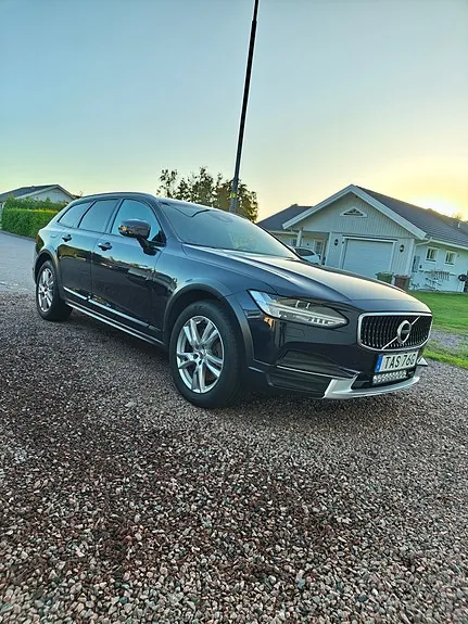 Volvo V90 Cross Country 2019 photo 2