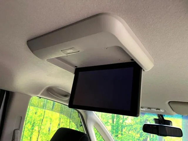 Nissan Serena 2015 photo 4