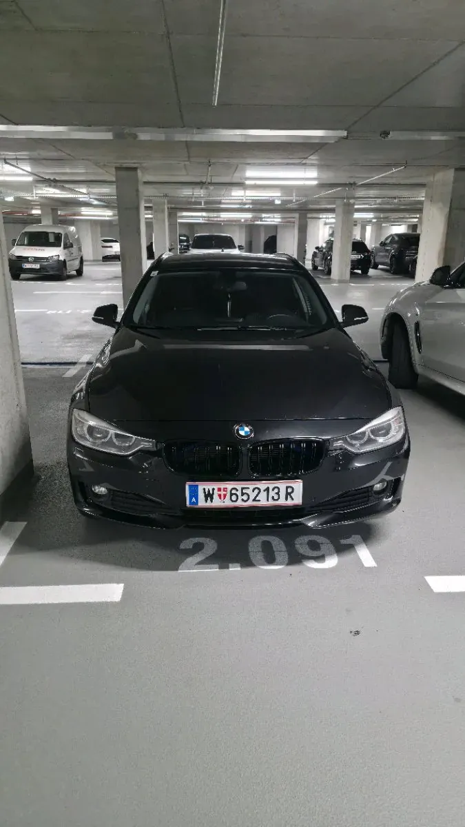 BMW 3 Series 2013 photo 2