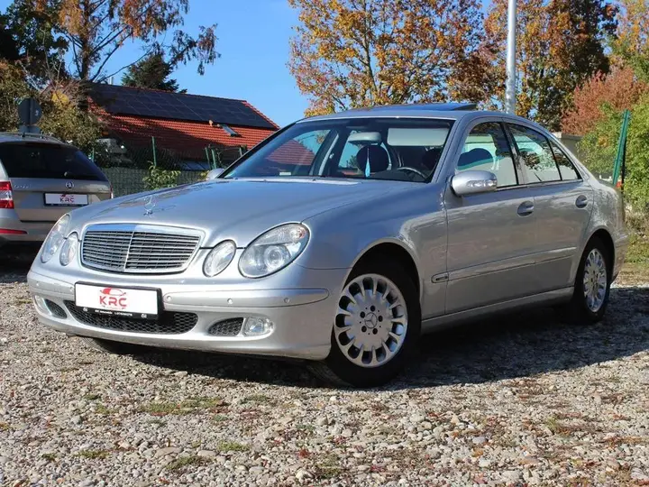 Mercedes-Benz E 220