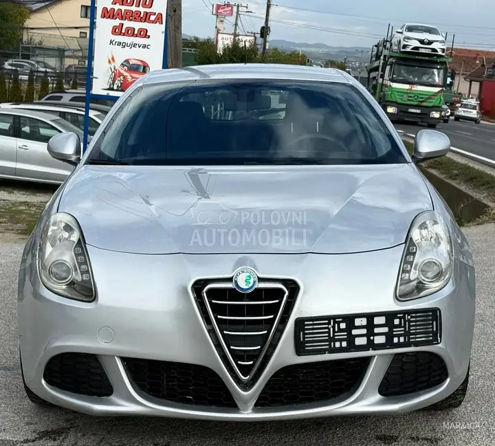 Alfa Romeo Giulietta 2010 photo 5