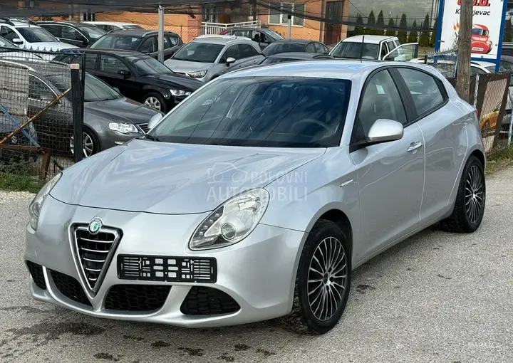 Alfa Romeo Giulietta 2010 photo 4