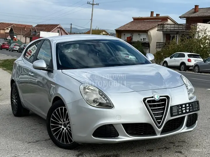 Alfa Romeo Giulietta 2010 photo 3