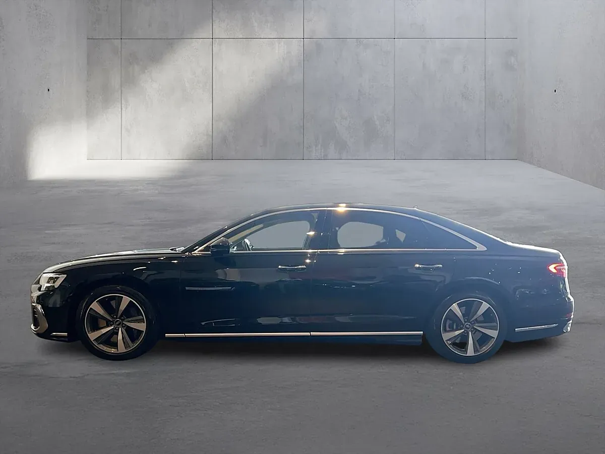 Audi A8 2025 photo 2