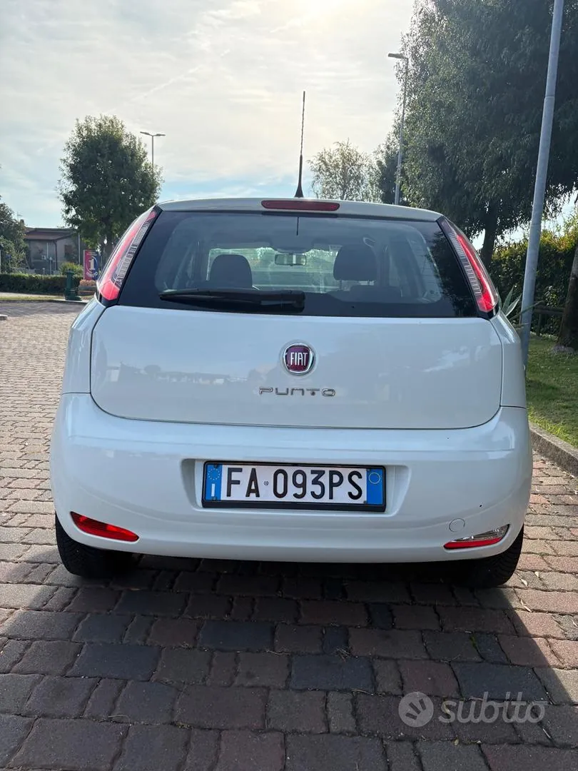 Fiat Punto 2015 photo 5