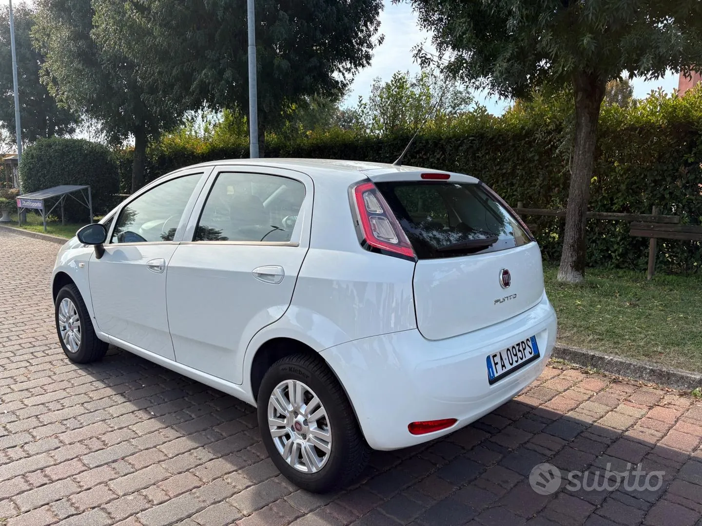 Fiat Punto 2015 photo 3