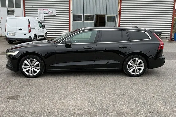 Volvo V60 2019 photo 2