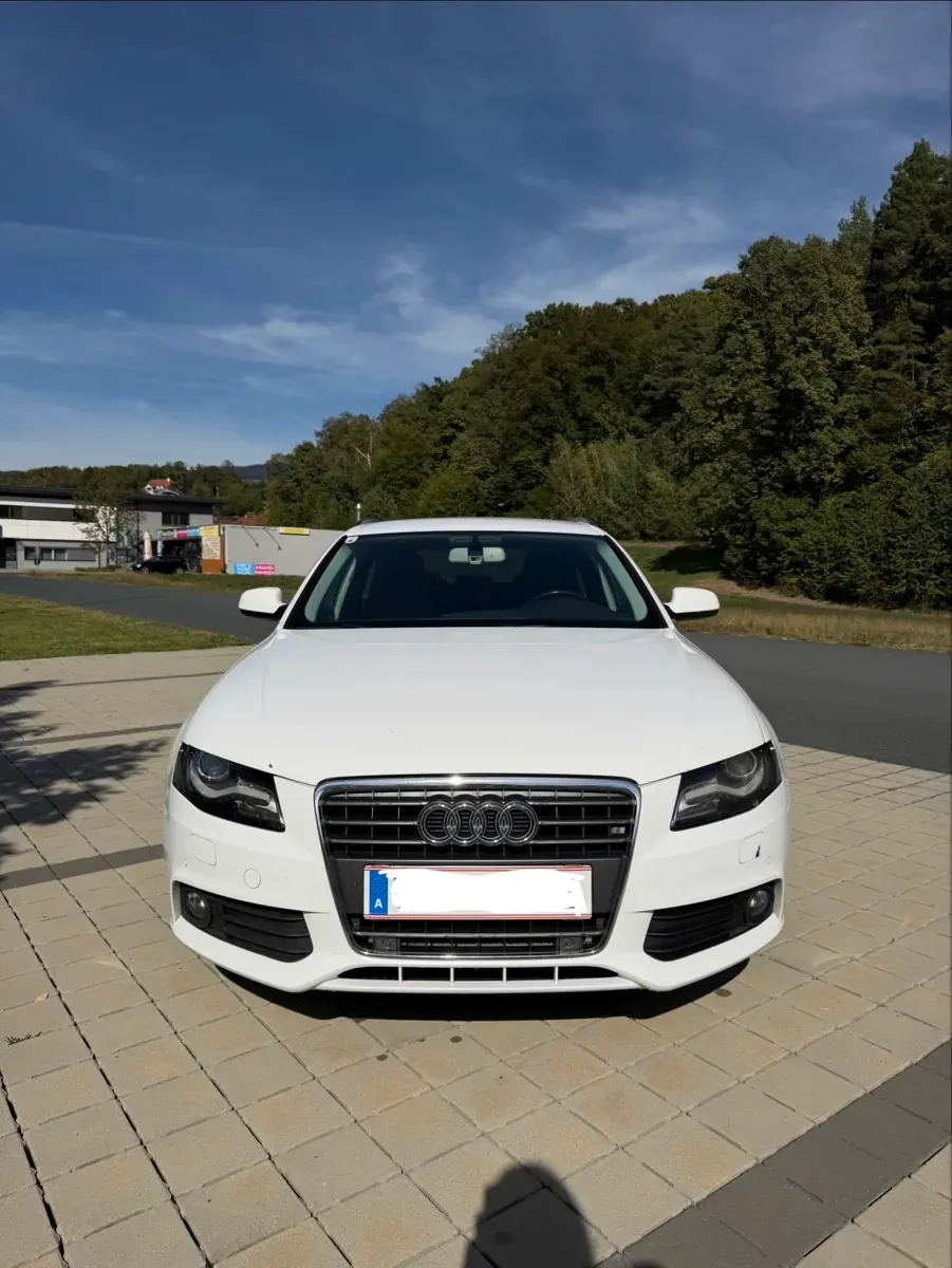 Audi A4 2010 photo 3