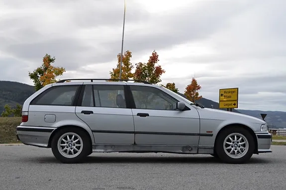 BMW 320I 1997 photo 3