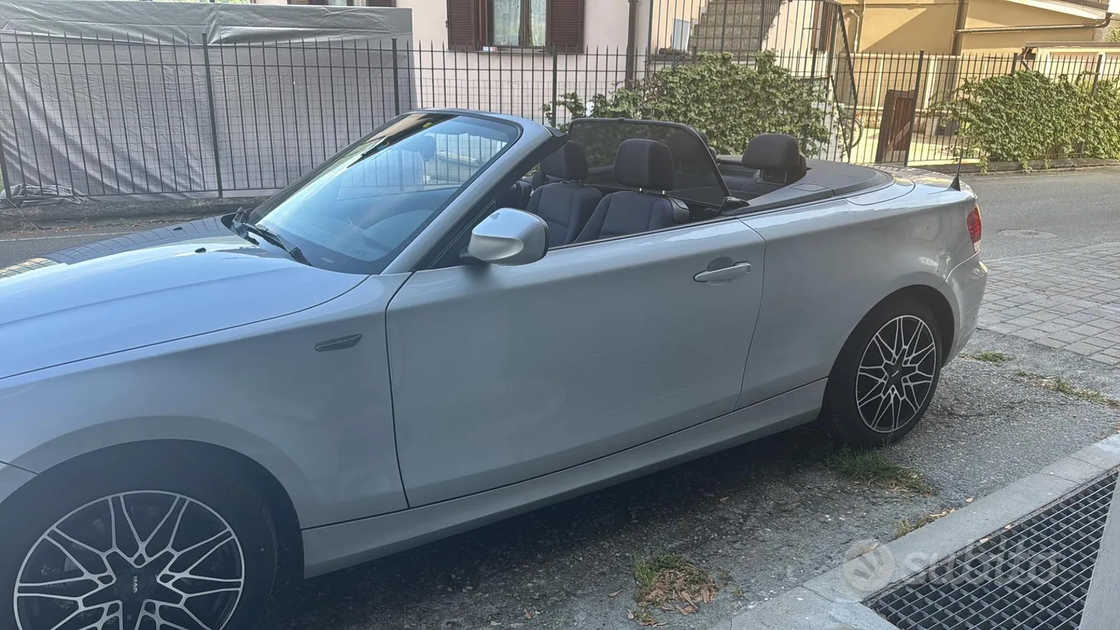BMW 1 Series 2010 photo 2