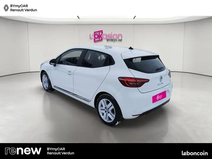 Renault Clio 2022 photo 3
