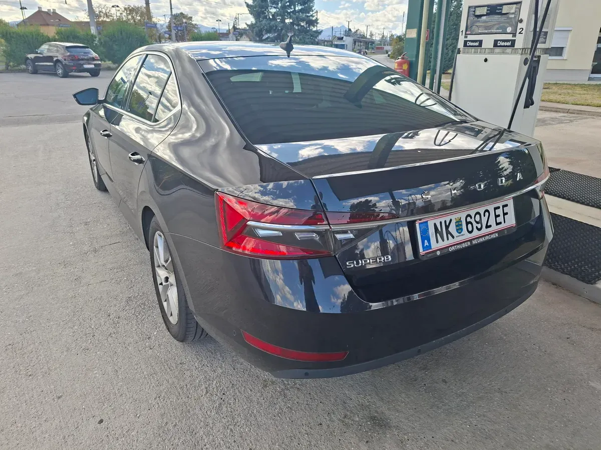 Skoda Superb 2021 photo 3