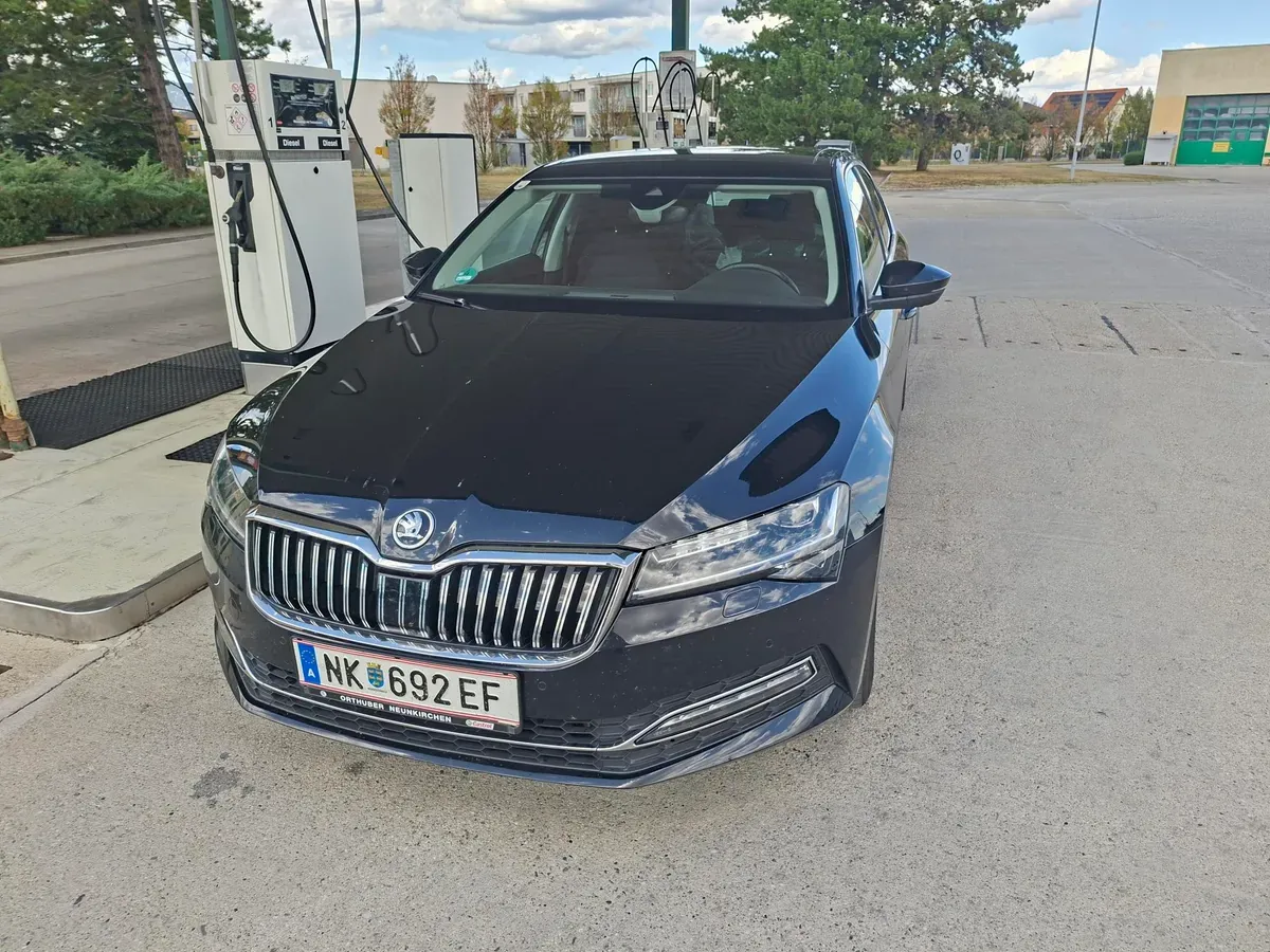 Skoda Superb 2021 photo 2