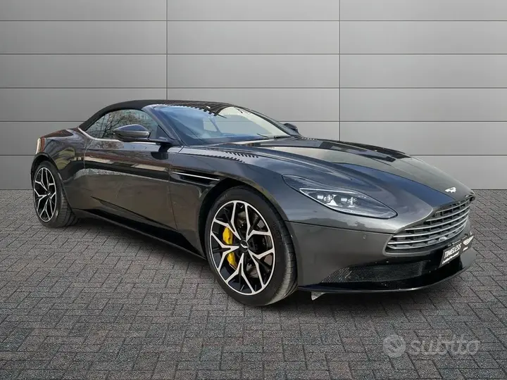 Aston Martin Db11 Volante