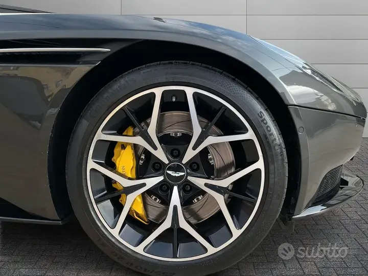 Aston Martin Db11 Volante 2018 photo 4