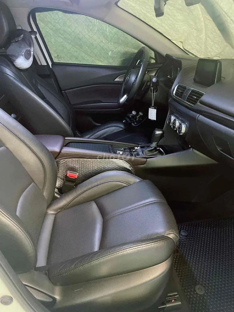 Mazda 3 2018 photo 4