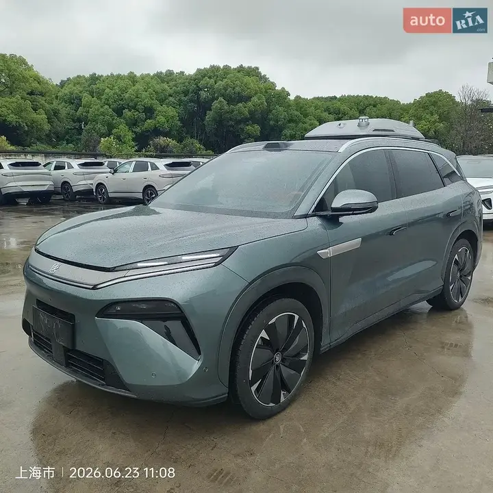 BYD Tang L