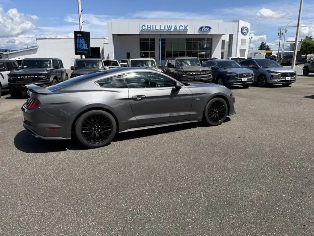 Ford Mustang 2021 photo 3