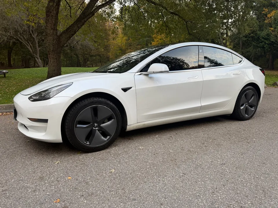 Tesla Model 3 2020 photo 2