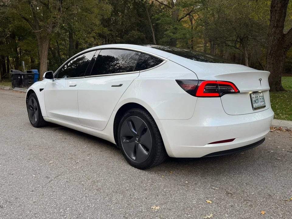 Tesla Model 3 2020 photo 3
