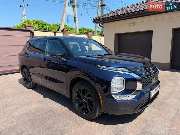 Mitsubishi Outlander 2022 photo 4