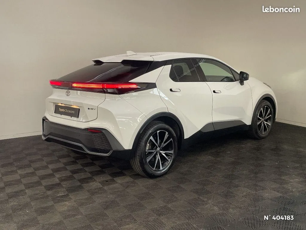 Toyota C-Hr 2025 photo 4