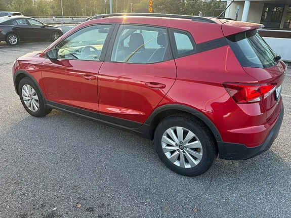 Seat Arona 2018 photo 2
