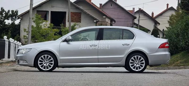 Skoda Superb 2013 photo 5