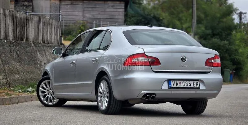 Skoda Superb 2013 photo 2