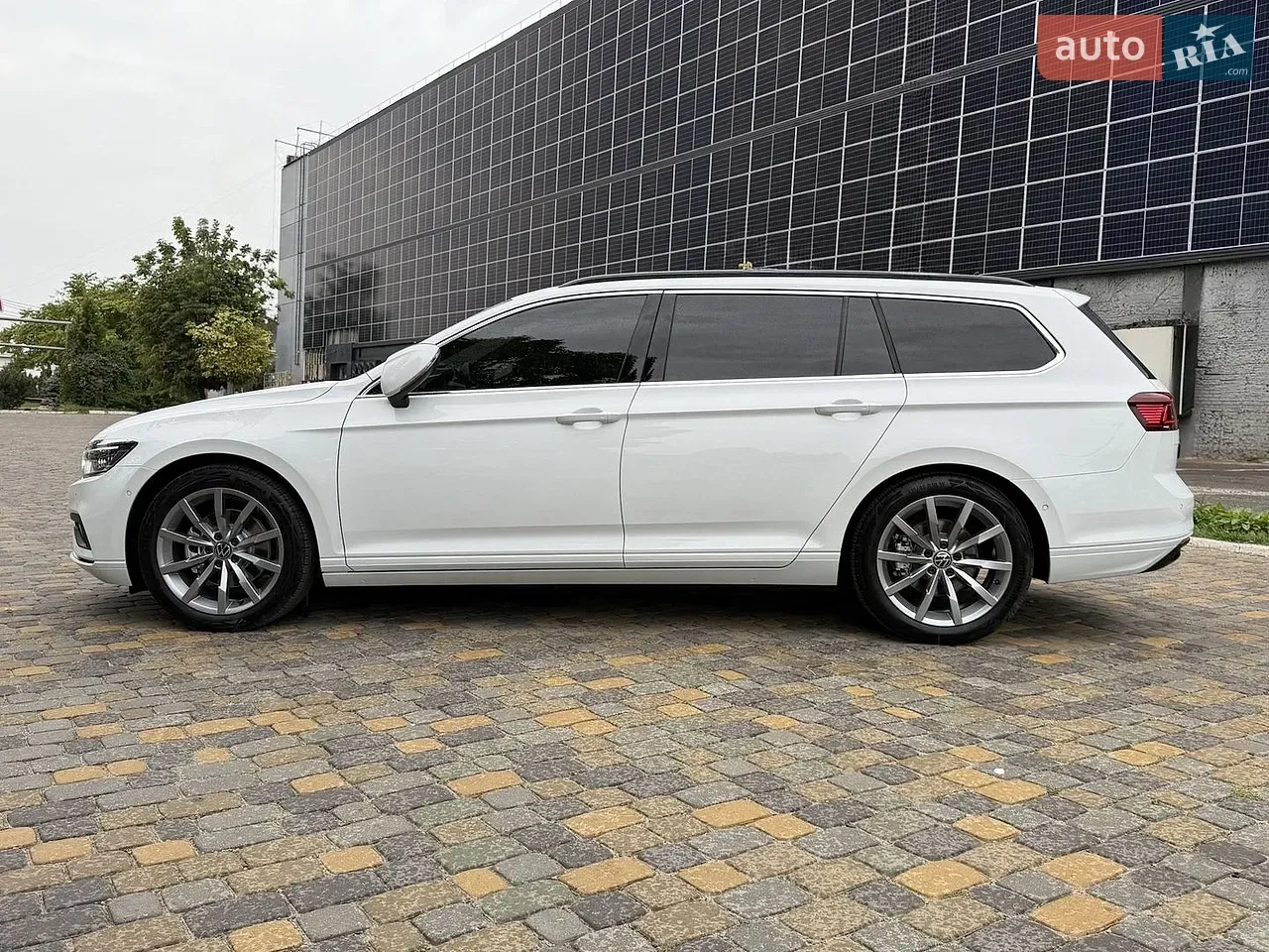 Volkswagen Passat 2023 photo 5