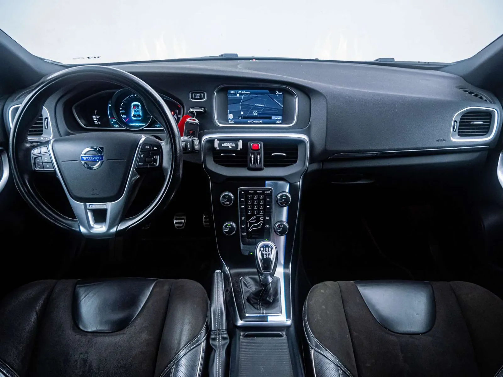 Volvo V40 2013 photo 2