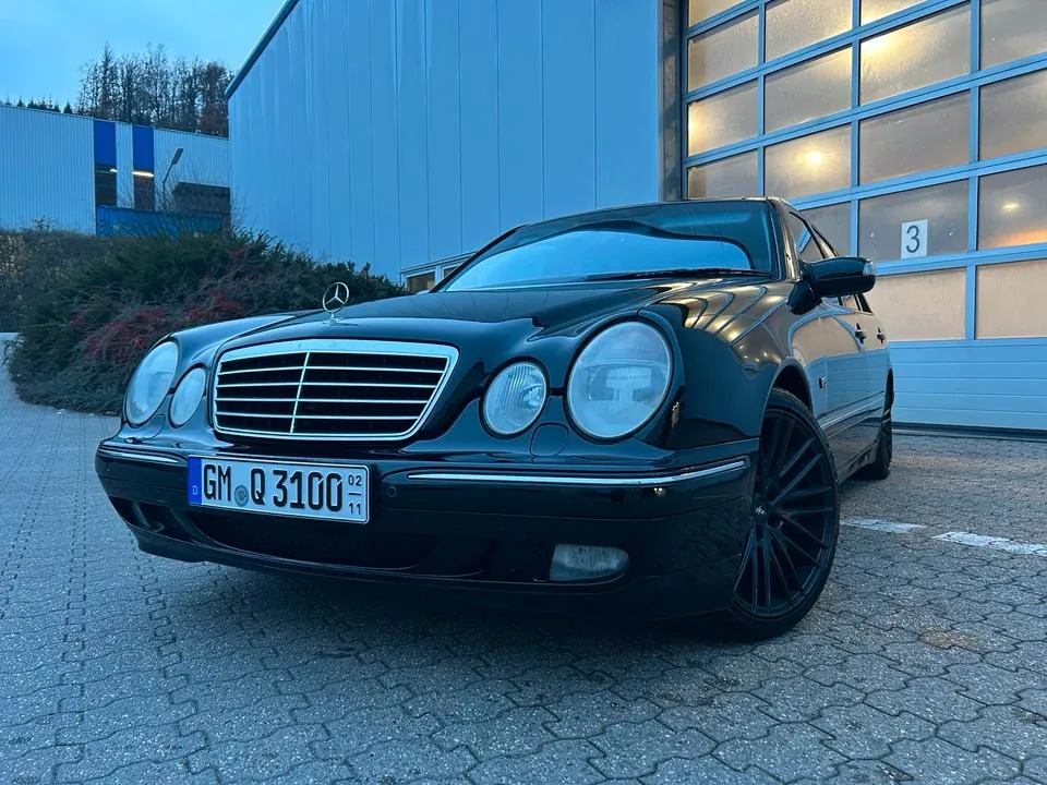 Mercedes-Benz E 200