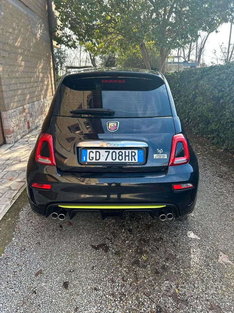 Abarth 595 2021 photo 2