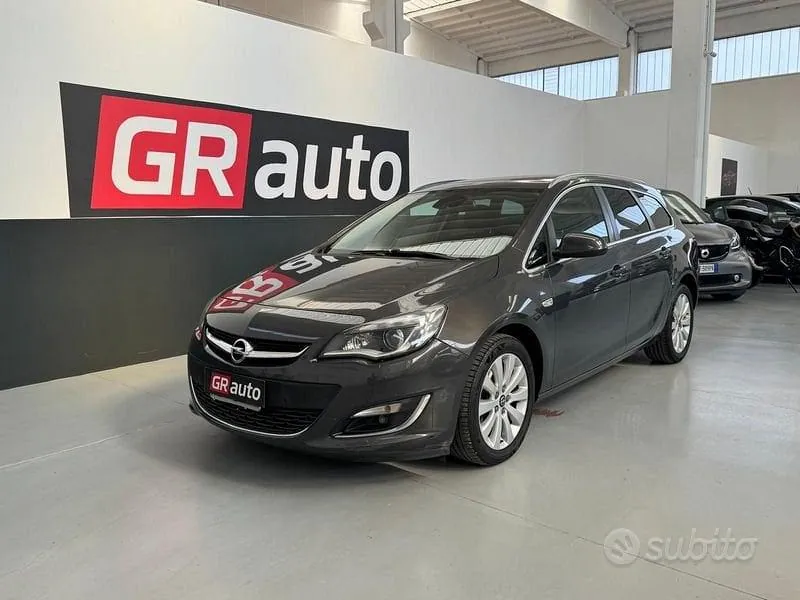 Opel Astra 2014 photo 2