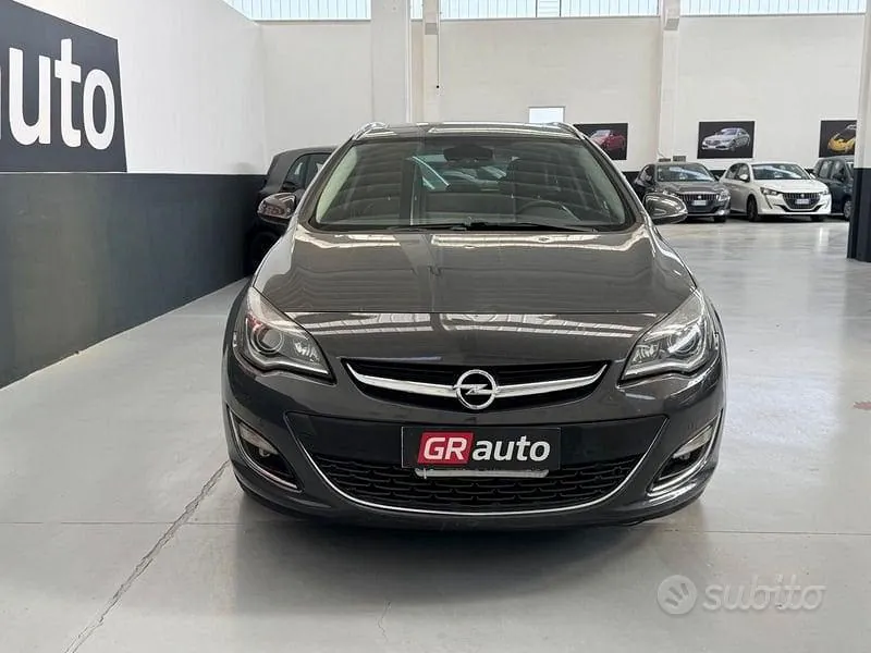 Opel Astra 2014 photo 3