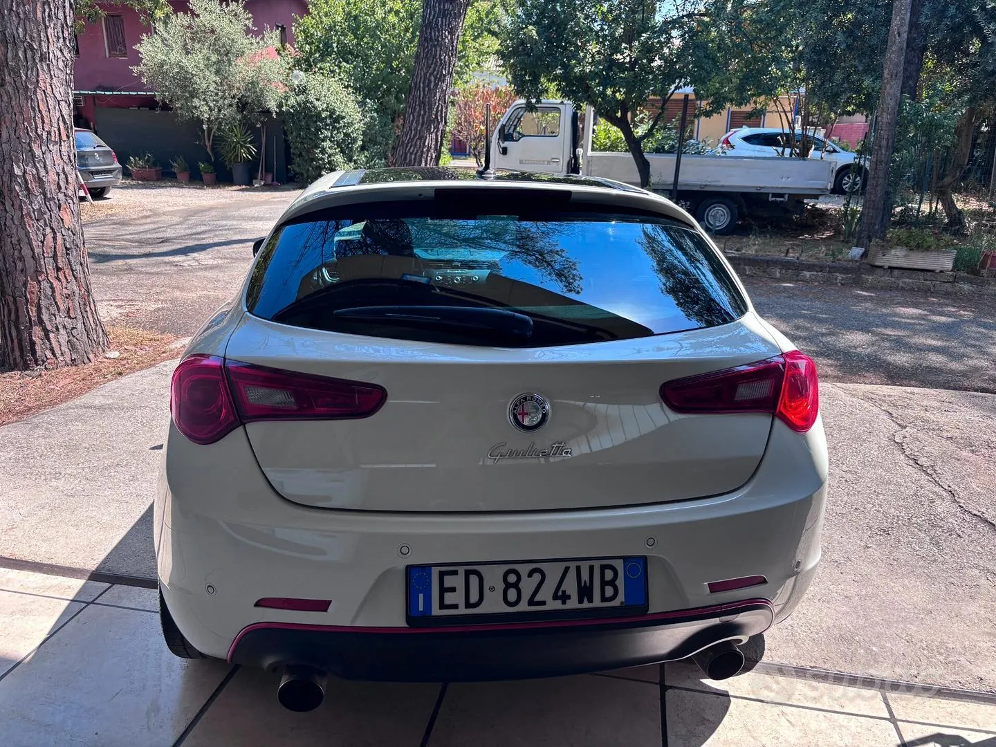 Alfa Romeo Giulietta 2011 photo 3