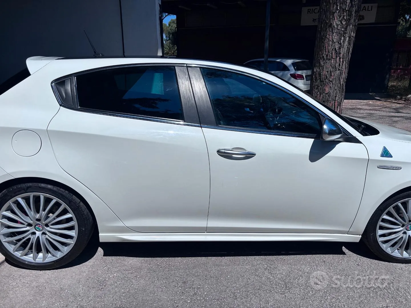 Alfa Romeo Giulietta 2011 photo 4