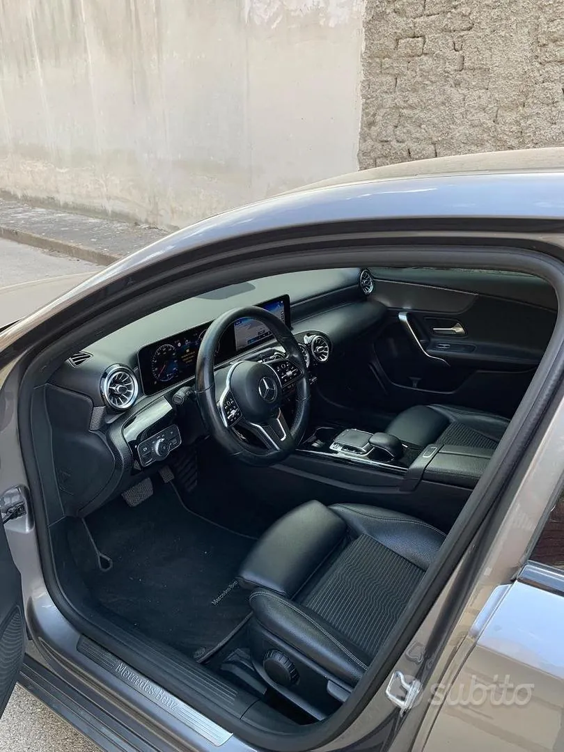 Mercedes-Benz A-Class 2019 photo 3
