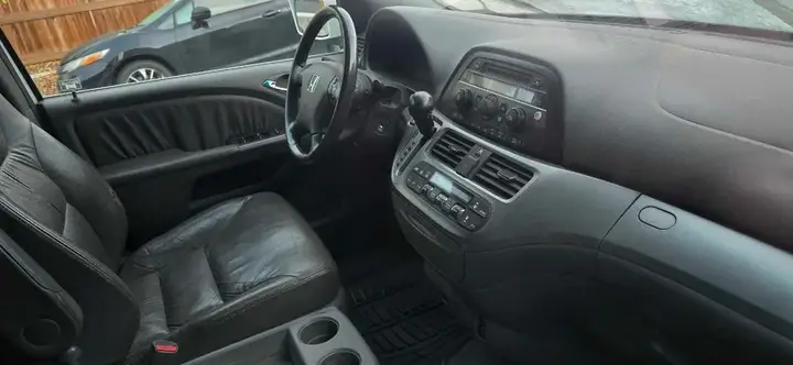 Honda Odyssey 2009 photo 4