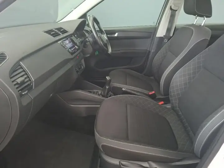 Skoda Fabia 2021 photo 5